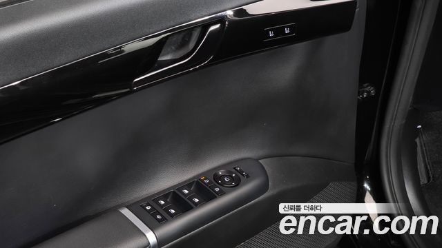 Hyundai Grandeur 2023 — photo 16