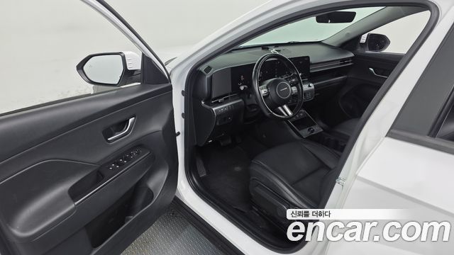 Hyundai Kona 2023 — photo 13