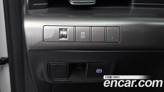 Hyundai Kona 2023 — photo 25