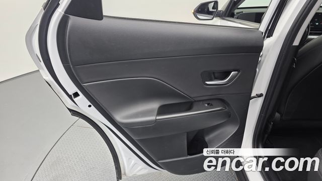 Hyundai Kona 2023 — photo 15