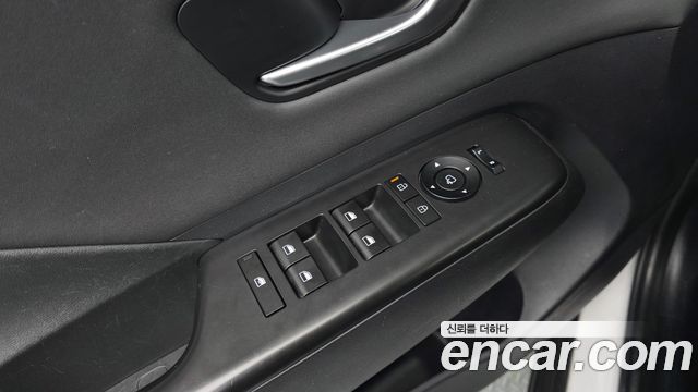 Hyundai Kona 2023 — photo 27