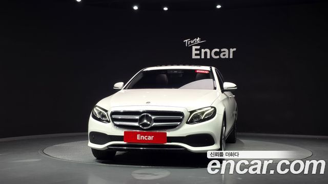 Mercedes-Benz E-Class 2019 — photo 3