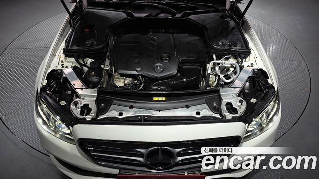 Mercedes-Benz E-Class 2019 — photo 6