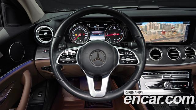 Mercedes-Benz E-Class 2019 — photo 19