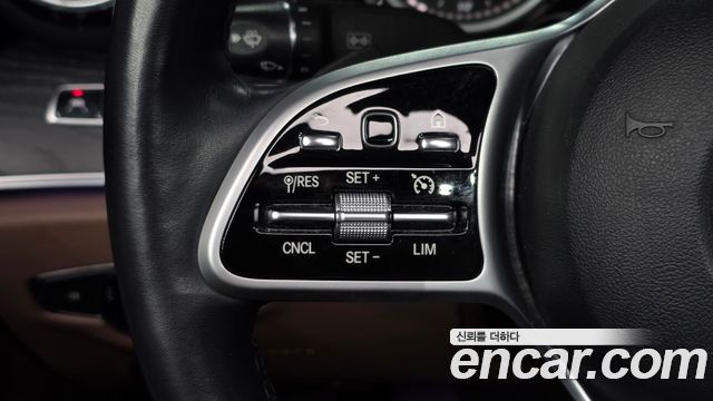 Mercedes-Benz E-Class 2019 — photo 20