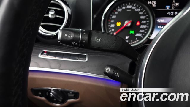 Mercedes-Benz E-Class 2019 — photo 23