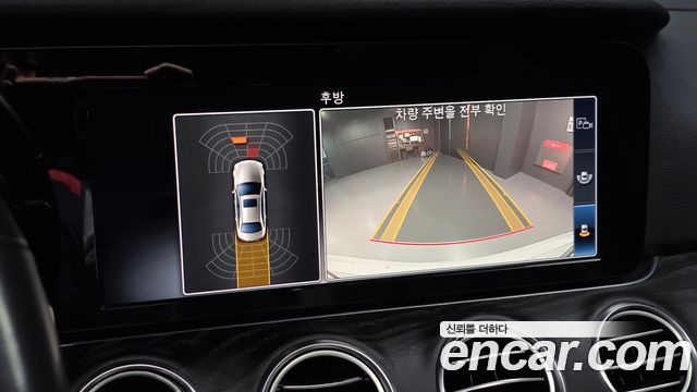 Mercedes-Benz E-Class 2019 — photo 25