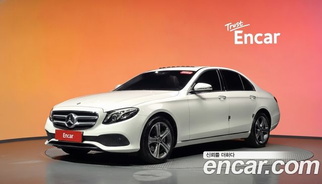 Mercedes-Benz E-Class 2019 — photo 1