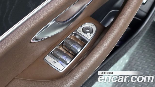 Mercedes-Benz E-Class 2019 — photo 32