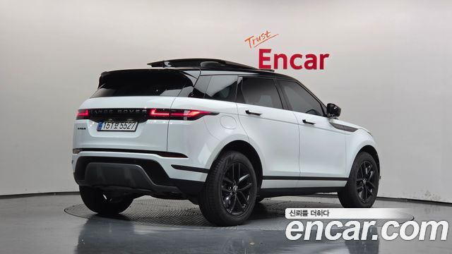Land Rover Range Rover Evoque 2025 — photo 2