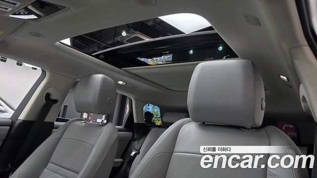 Land Rover Range Rover Evoque 2025 — photo 19