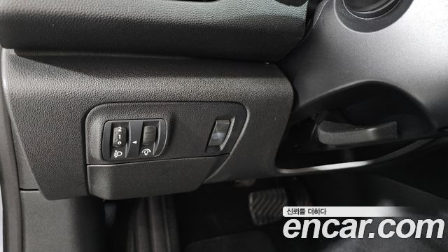 Renault Korea SM6 2016 — photo 20
