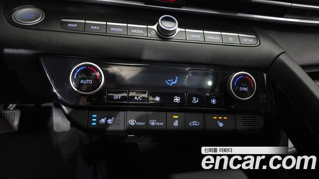 Hyundai AVANTE 2022 — photo 23