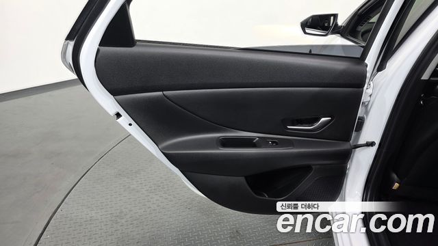 Hyundai AVANTE 2022 — photo 15