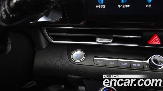 Hyundai AVANTE 2022 — photo 28