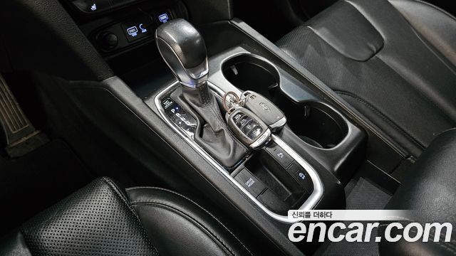 Hyundai Santafe 2019 — photo 12