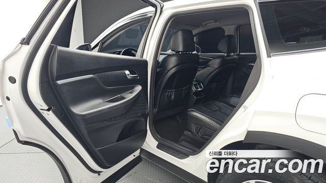Hyundai Santafe 2019 — photo 18