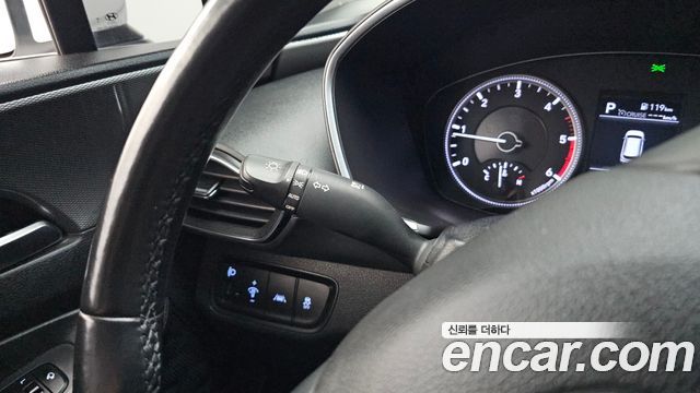 Hyundai Santafe 2019 — photo 25