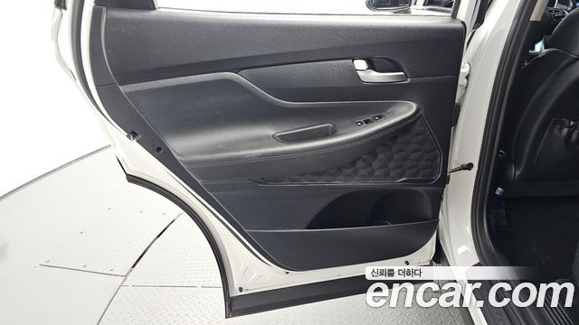 Hyundai Santafe 2019 — photo 15