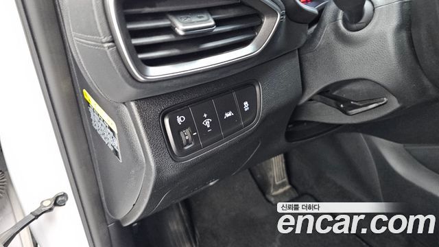 Hyundai Santafe 2019 — photo 27