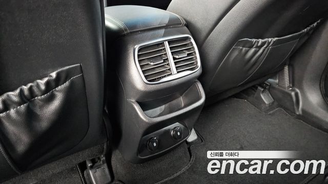 Hyundai Santafe 2019 — photo 32
