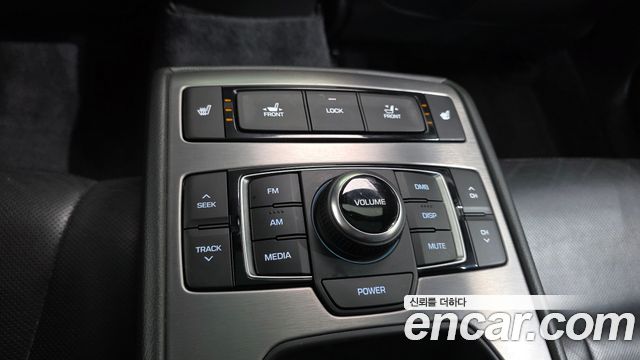 Hyundai Genesis 2016 — photo 16