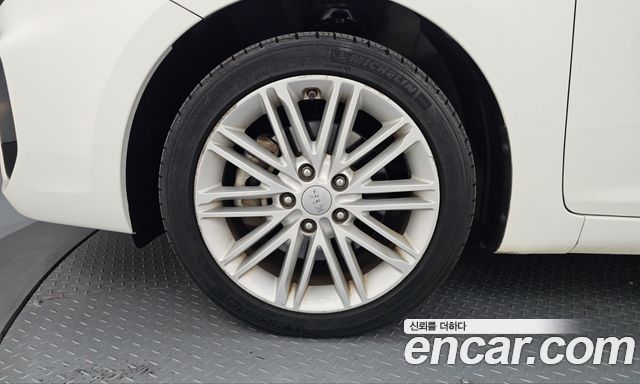 Kia Carens 2017 — photo 5