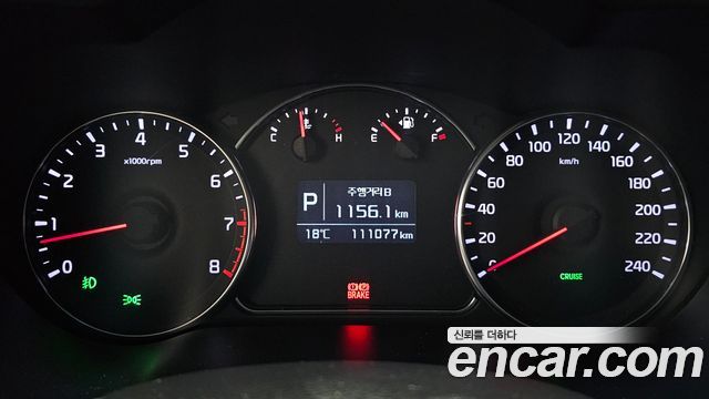 Kia Carens 2017 — photo 11