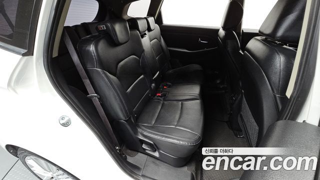 Kia Carens 2017 — photo 17