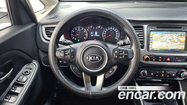 Kia Carens 2017 — photo 20
