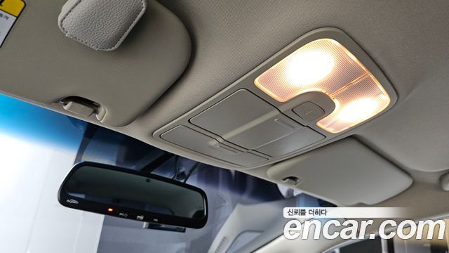 Kia Carens 2017 — photo 23