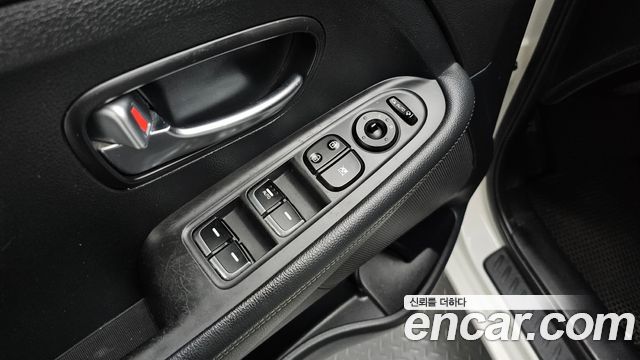 Kia Carens 2017 — photo 26