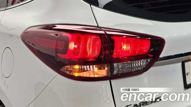 Kia Carens 2017 — photo 9