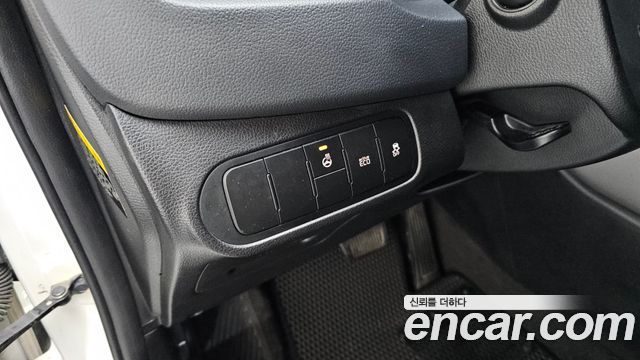 Kia Carens 2017 — photo 27