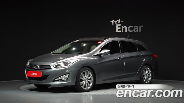 Hyundai i40 2012 — photo 1