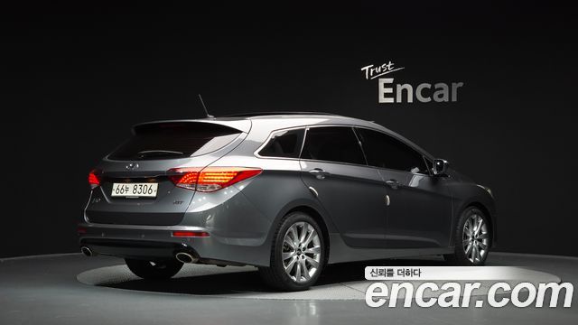 Hyundai i40 2012 — photo 2