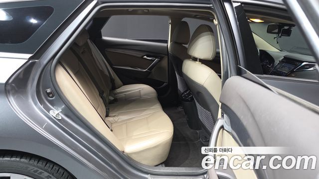 Hyundai i40 2012 — photo 18