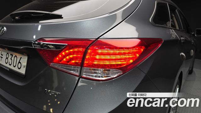 Hyundai i40 2012 — photo 9