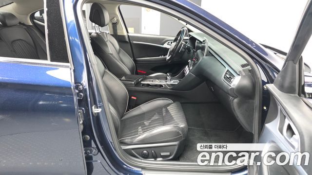 Genesis G70 2018 — photo 11