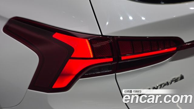 Hyundai Santafe 2021 — photo 9