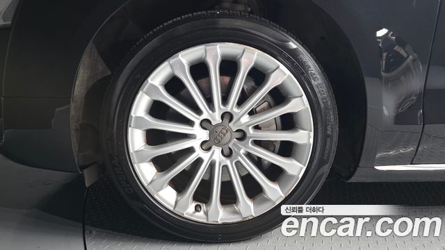 Audi A8 2015 — photo 5