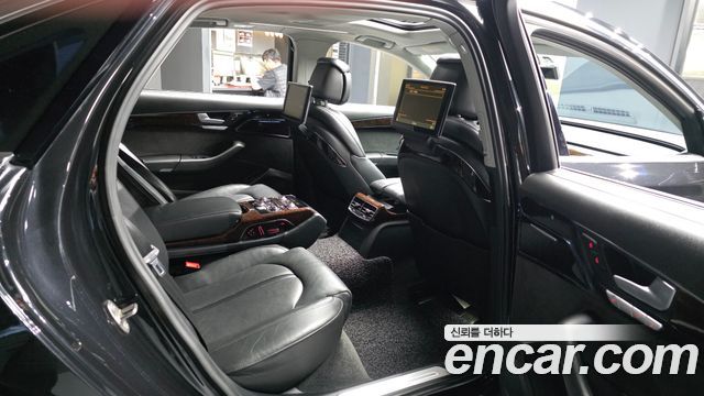 Audi A8 2015 — photo 12