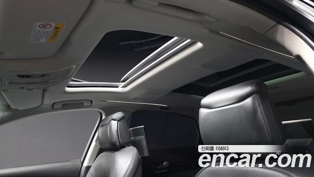 Audi A8 2015 — photo 17