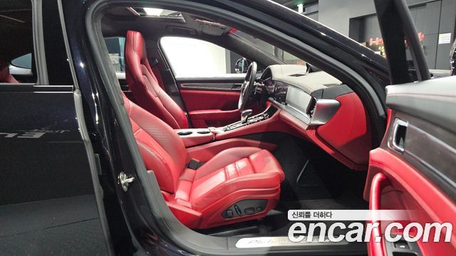 Porsche Panamera 2023 — photo 18