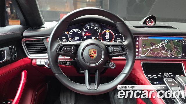 Porsche Panamera 2023 — photo 19