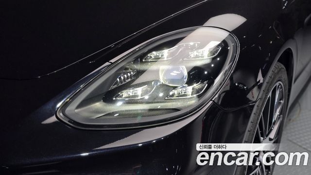 Porsche Panamera 2023 — photo 8
