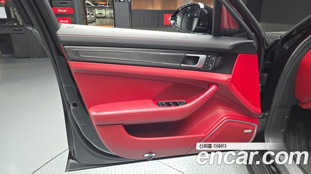 Porsche Panamera 2023 — photo 14
