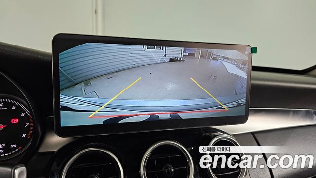 Mercedes-Benz C-Class 2016 — photo 17