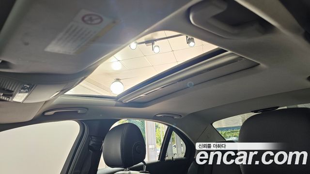 Mercedes-Benz C-Class 2016 — photo 20