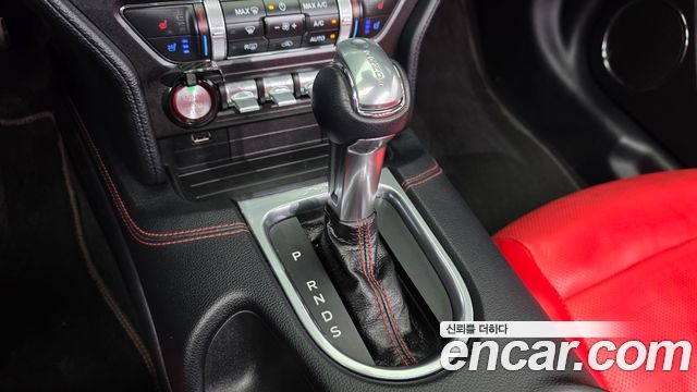 Ford Mustang 2019 — photo 9